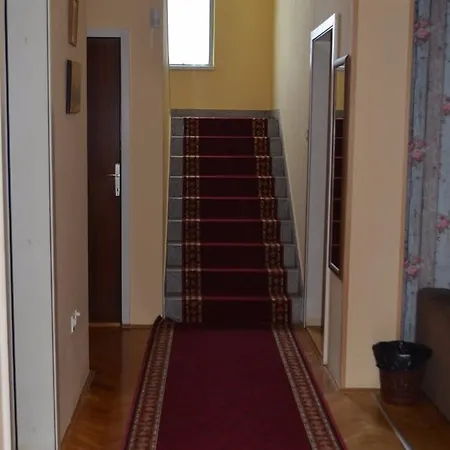 Dhabi Sweet Σπίτι διακοπών Doglodi